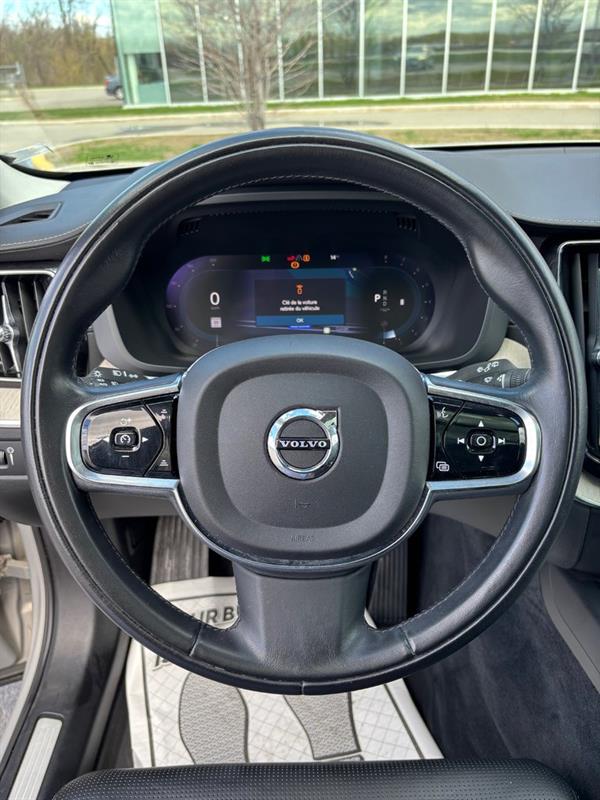 volvo XC60 2022 - 10