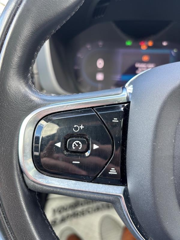volvo XC60 2022 - 13