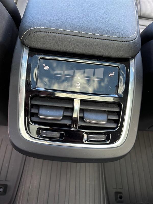 volvo XC60 2022 - 25