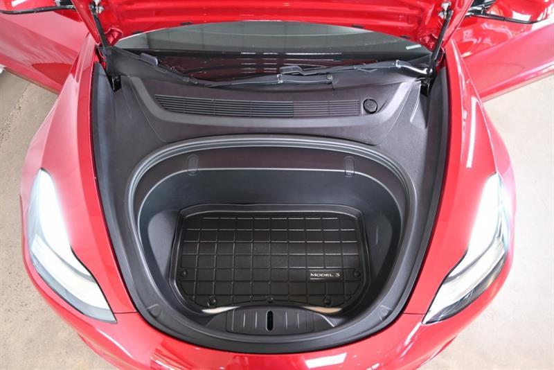 tesla Model 3 2018 - 38