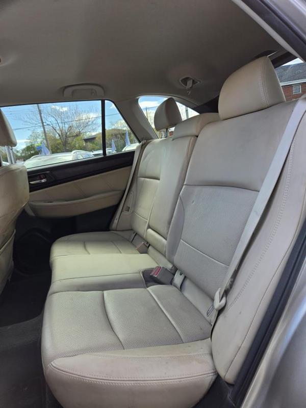 2018 Subaru Outback - Image 13