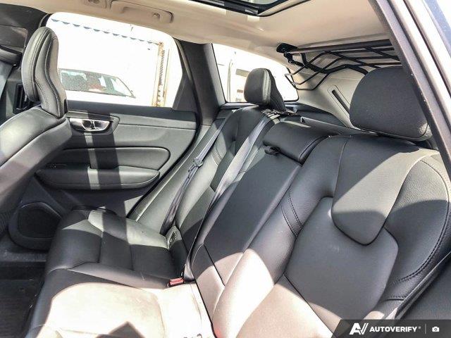 volvo XC60 2023 - 22