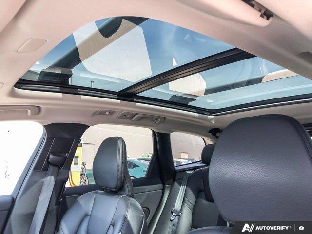 volvo XC60 2023 - 25