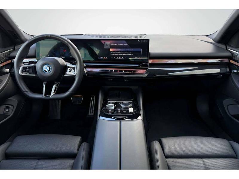 bmw 5 Series 2025 - 35