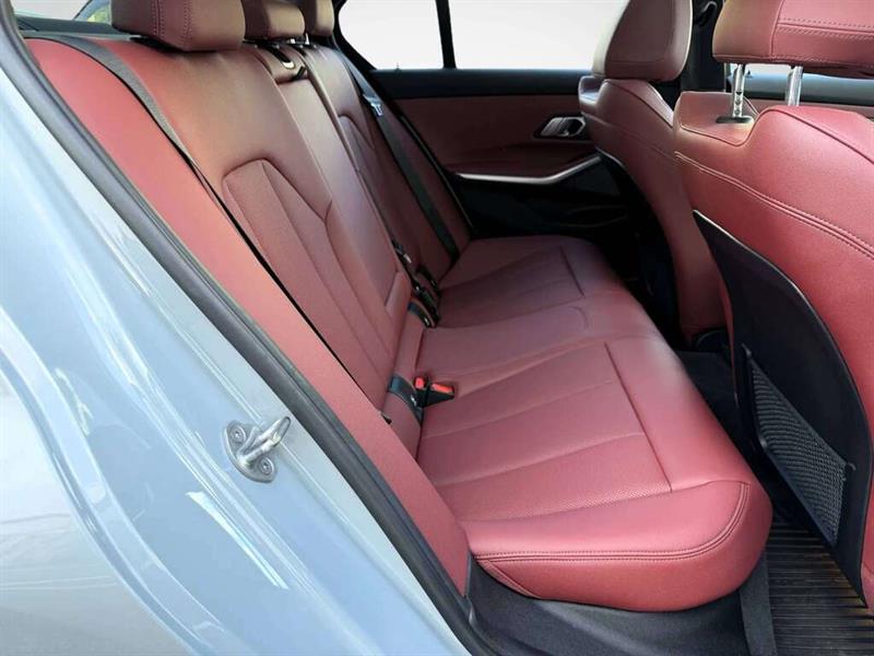 bmw 335i 2023 - 19