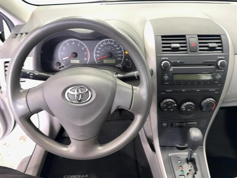 toyota Corolla 2010 - 13