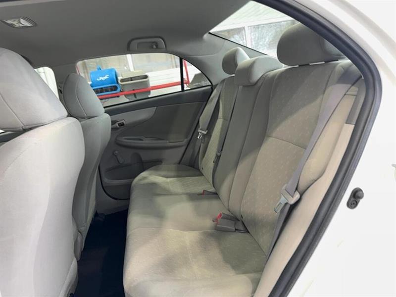 toyota Corolla 2010 - 18
