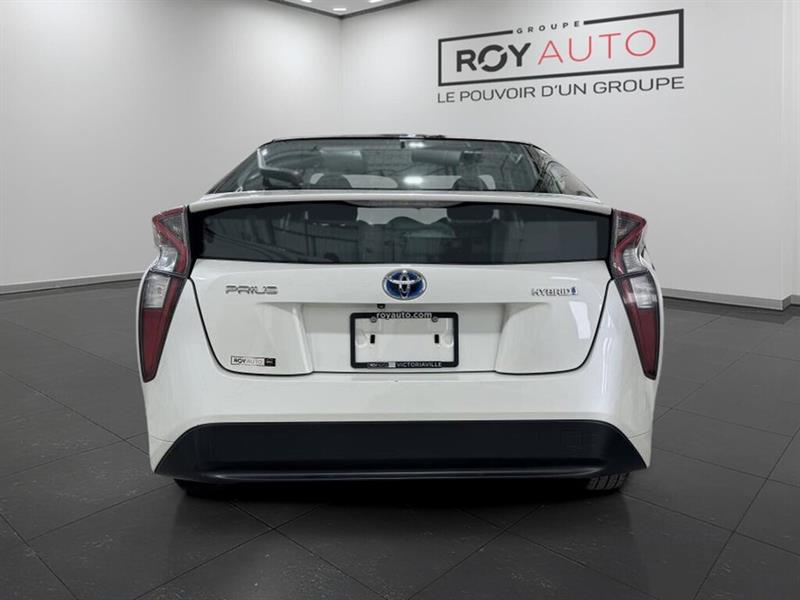 toyota Prius 2017 - 4