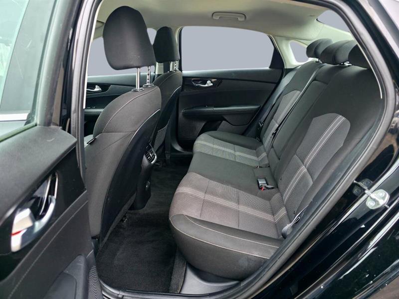 kia Forte 2023 - 10