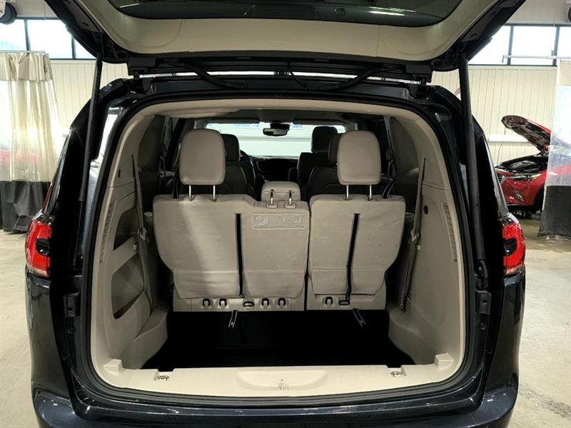 chrysler Pacifica 2021 - 9