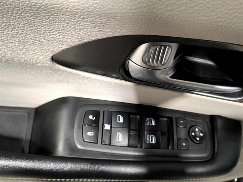 chrysler Pacifica 2021 - 26