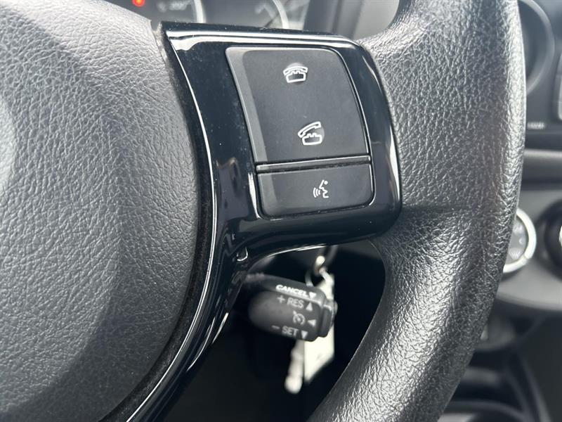 toyota Yaris Hatchback 2018 - 16