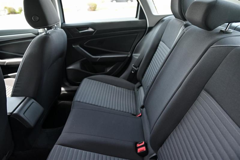 volkswagen Jetta 2022 - 19