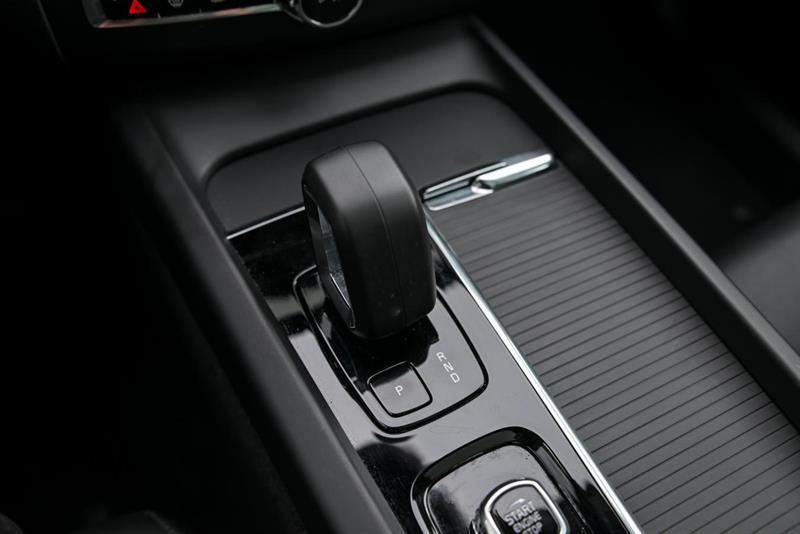 volvo XC60 2023 - 20