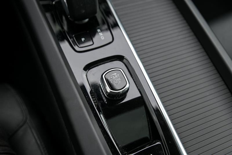 volvo XC60 2023 - 21