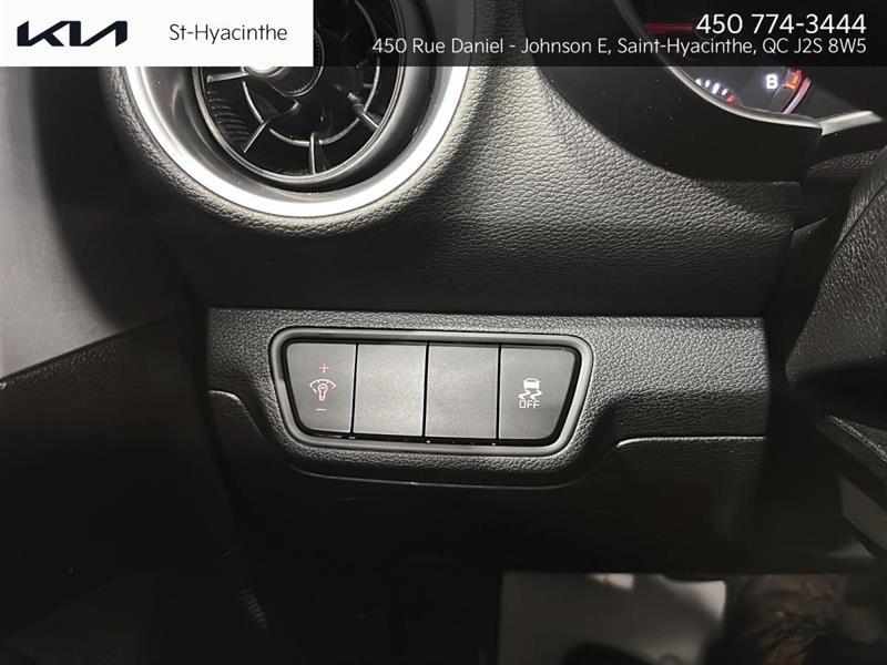 kia Forte 2023 - 17