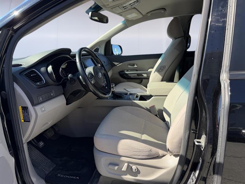 kia Sedona 2018 - 12