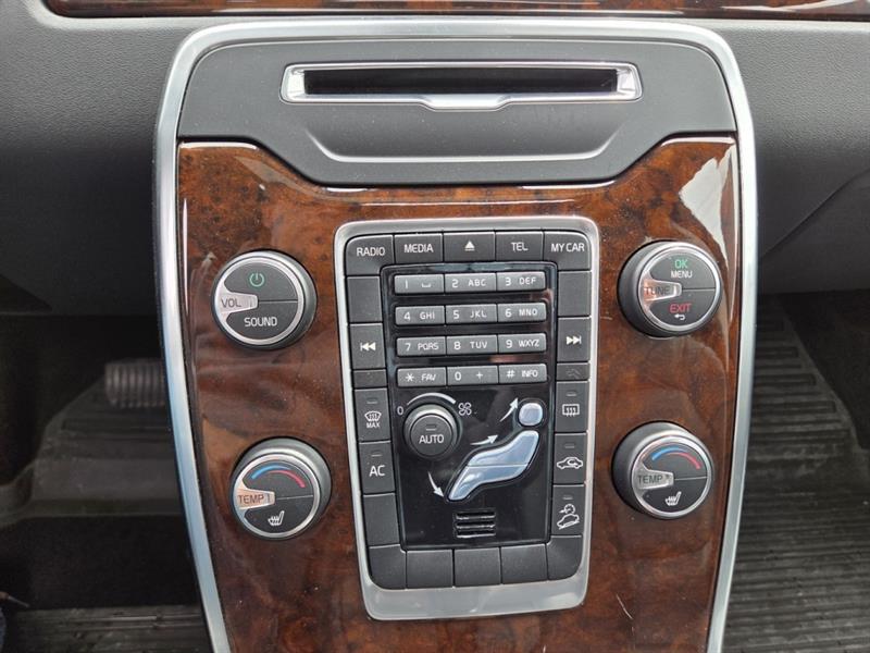 volvo XC70 2013 - 34