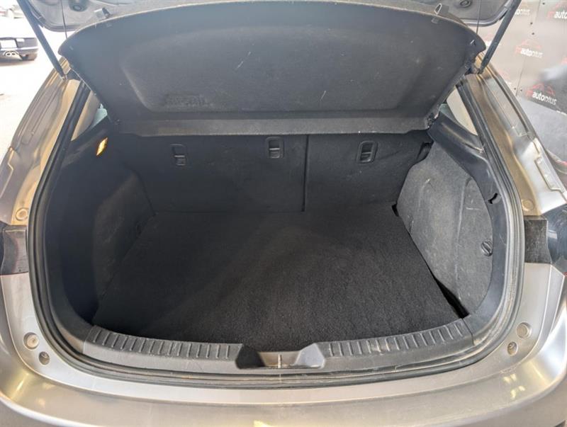 mazda Mazda3 2014 - 25