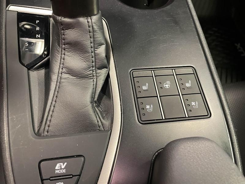 lexus UX 2023 - 14
