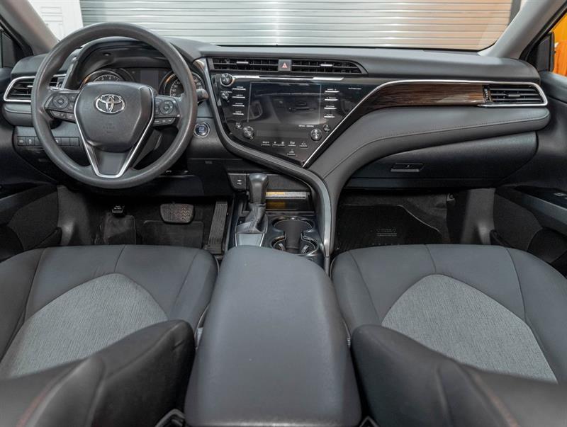 toyota Camry 2018 - 11