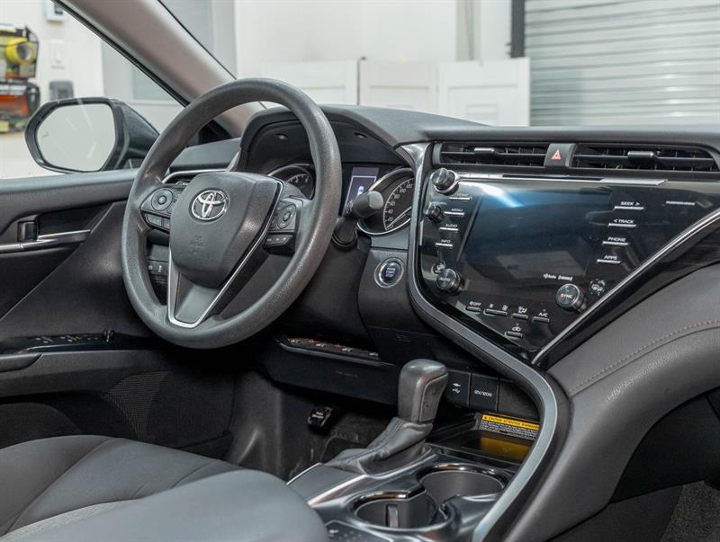 toyota Camry 2018 - 26