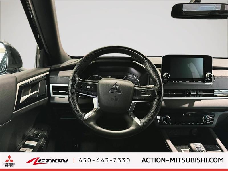 mitsubishi Outlander 2023 - 17