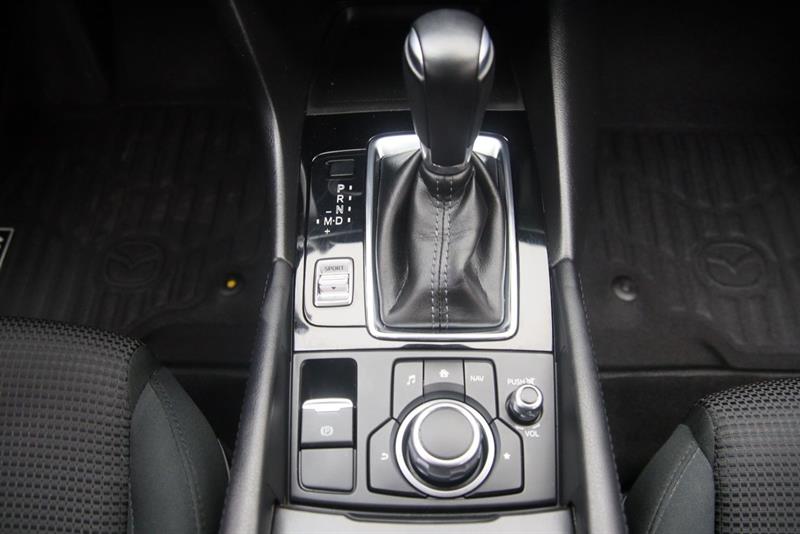 mazda Mazda3 2017 - 12