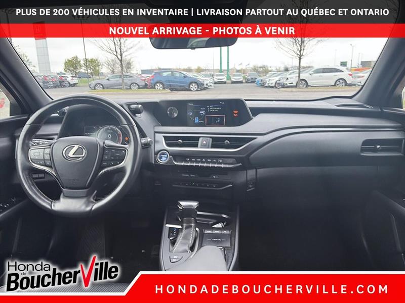 lexus UX 2019 - 21