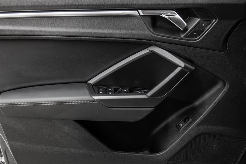 audi Q3 2022 - 13