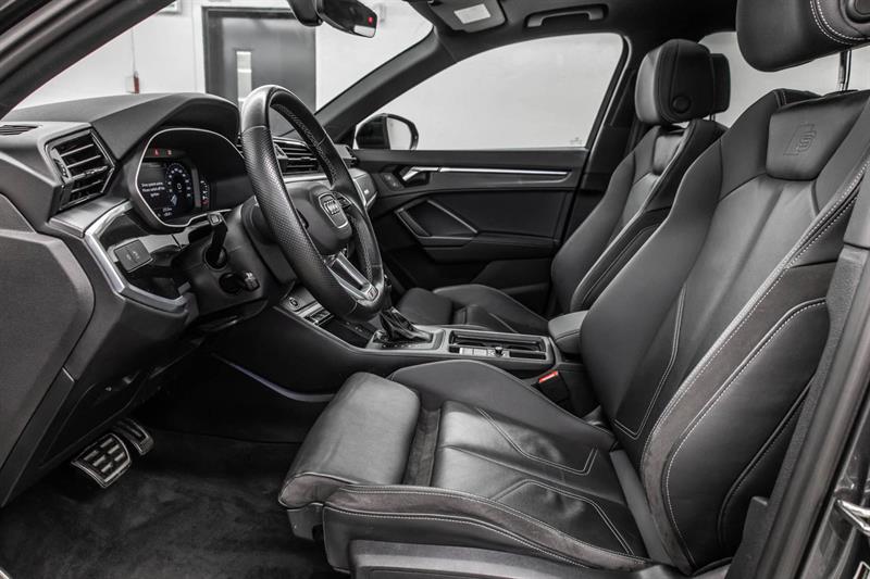 audi Q3 2022 - 15