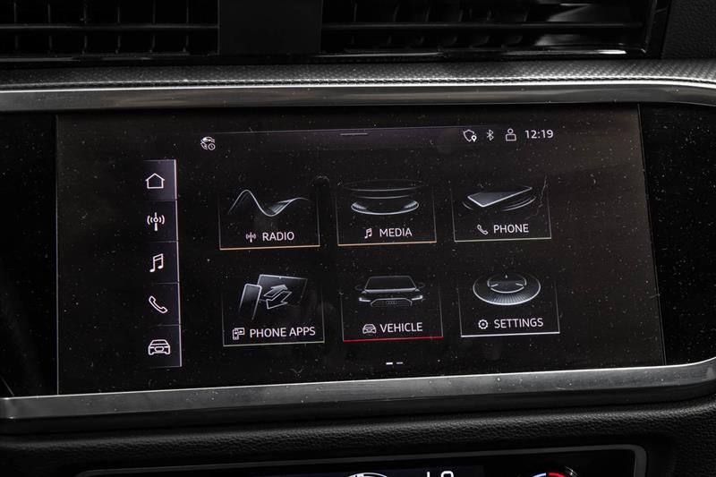 audi Q3 2022 - 24