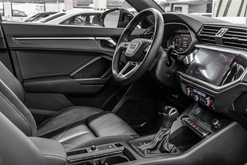 audi Q3 2022 - 36