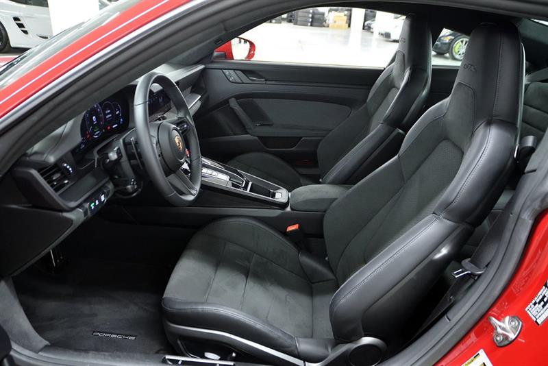 porsche 911 2025 - 12