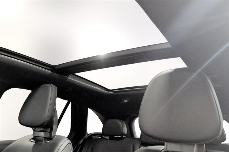 mercedes-benz GLC300 2024 - 11
