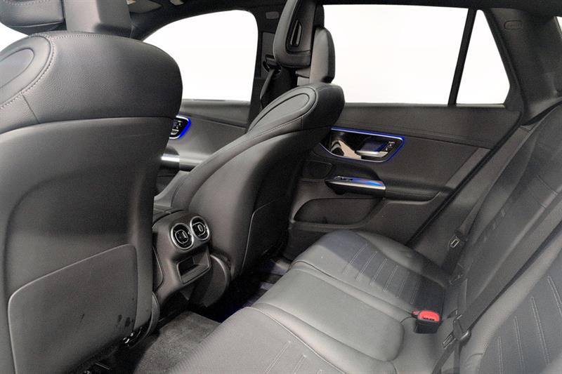 mercedes-benz GLC300 2024 - 12