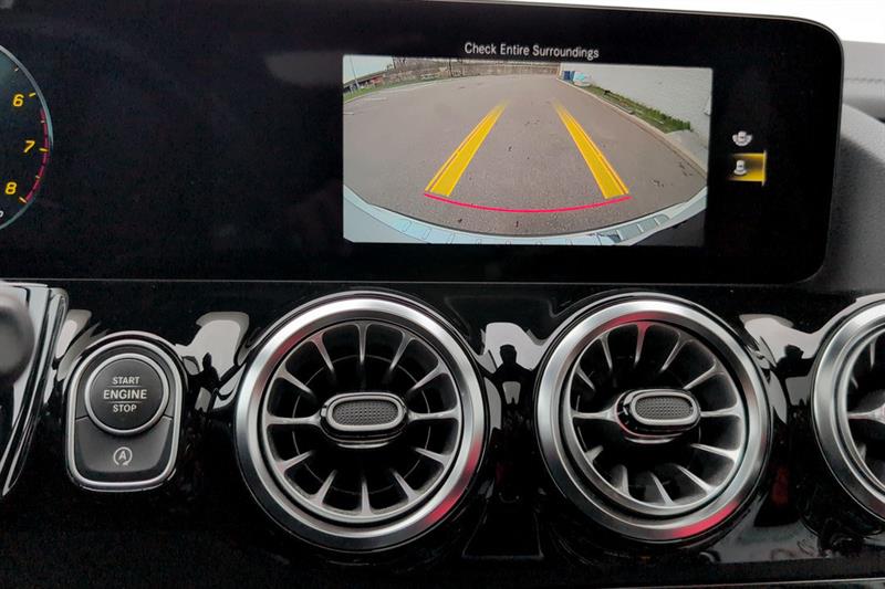 mercedes-benz GLA250 2023 - 9