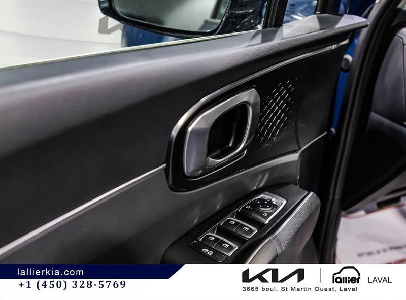 2025 Kia Sorento - Image 12