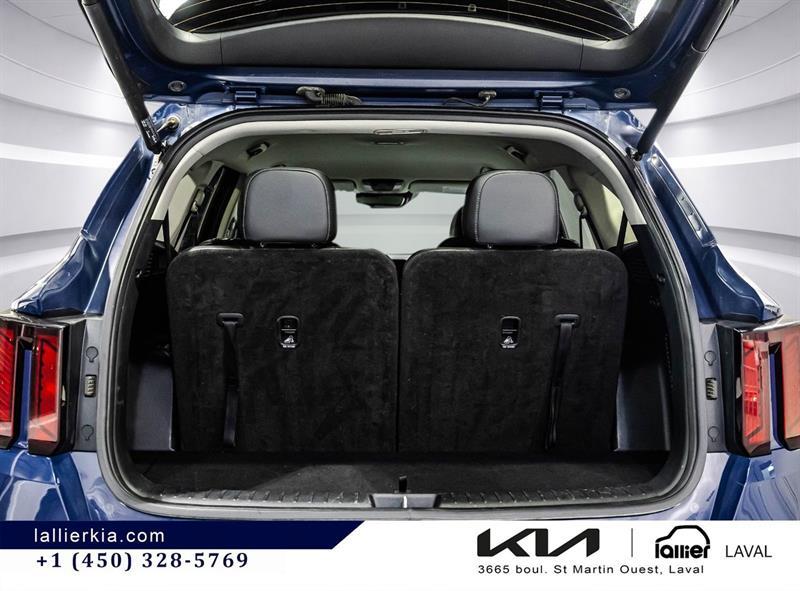2025 Kia Sorento - Image 17