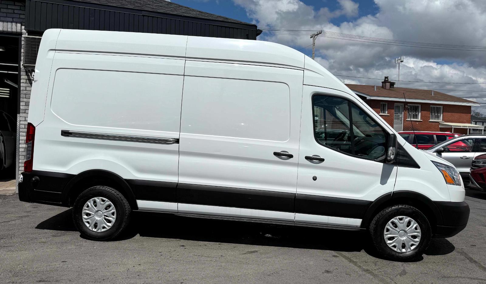 ford Transit fourgon utilitaire 2019 - 5