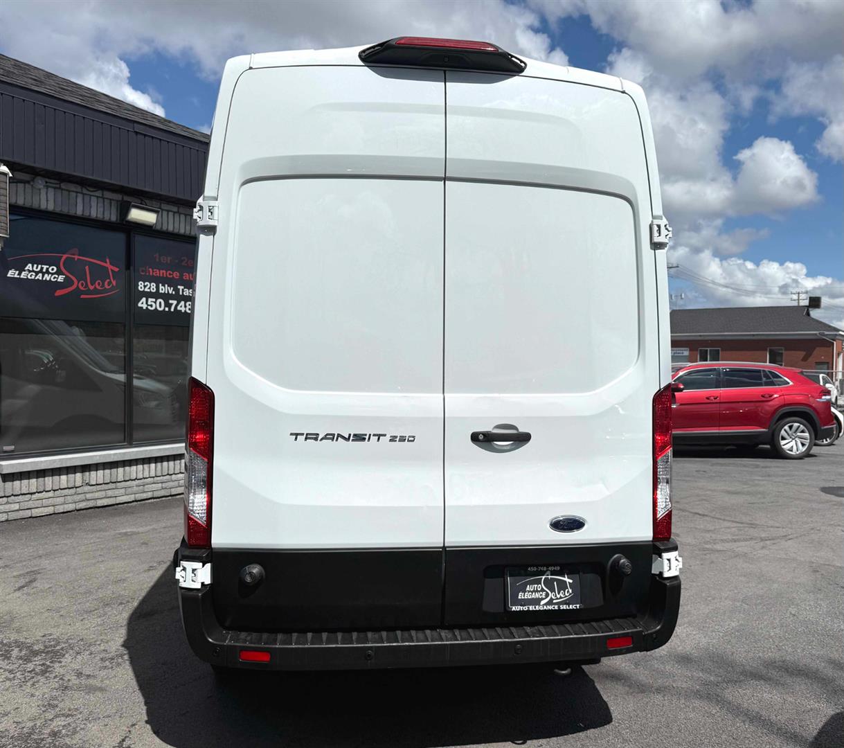 ford Transit fourgon utilitaire 2019 - 13