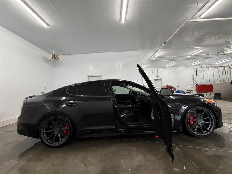 kia Stinger 2019 - 8