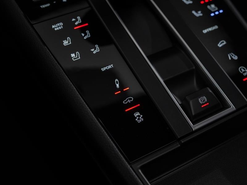 porsche Macan 2023 - 25