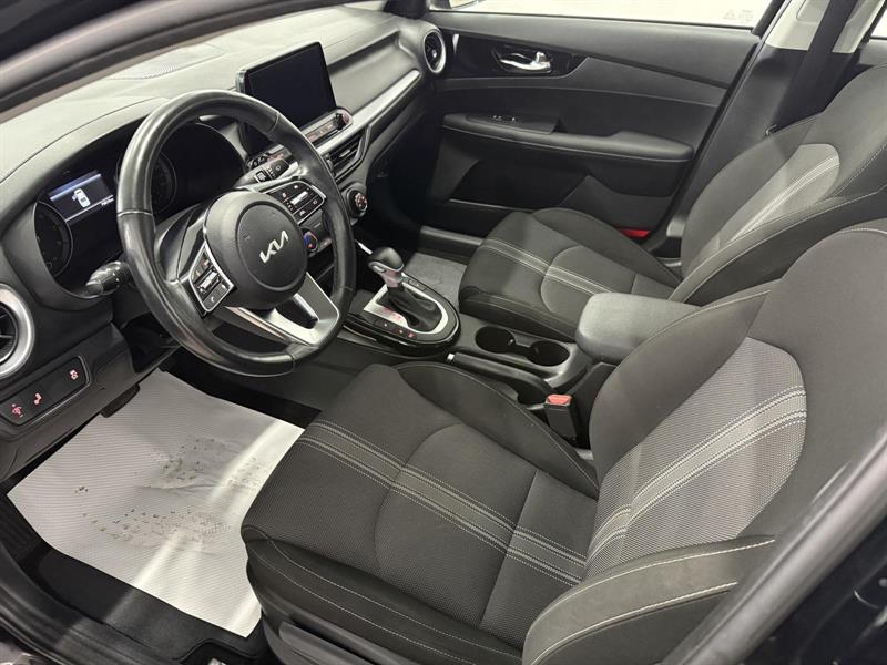 kia Forte 2022 - 16