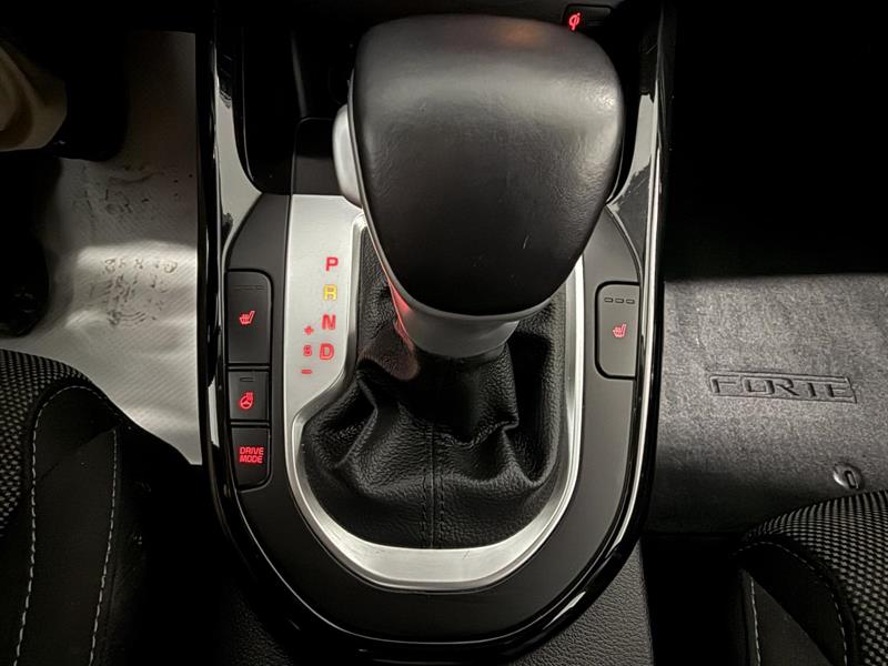 kia Forte 2022 - 25