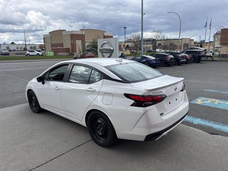 nissan Versa 2022 - 5