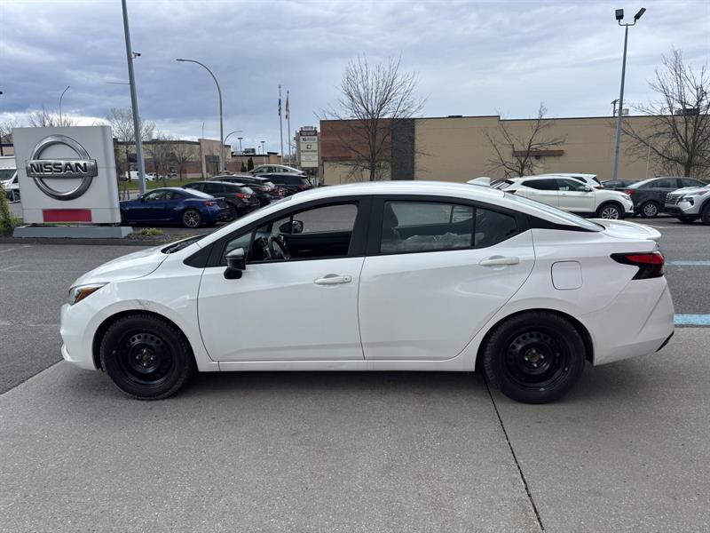 nissan Versa 2022 - 6