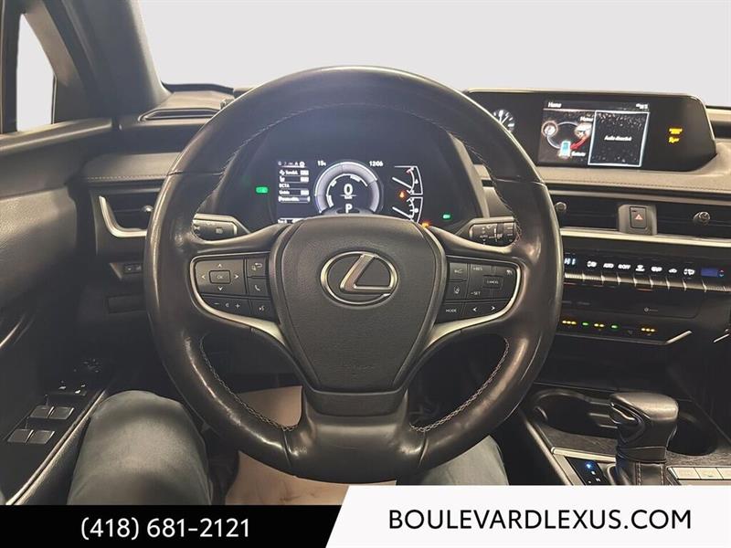 lexus UX 2020 - 12