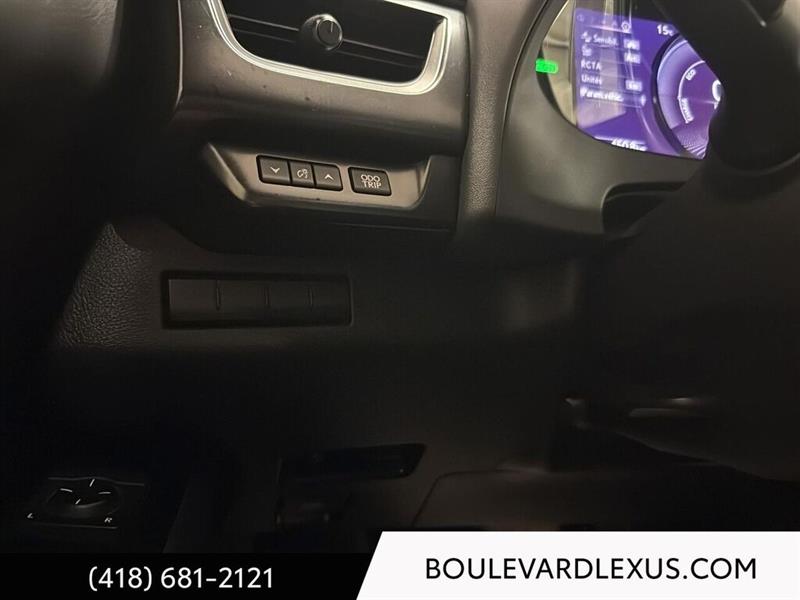 lexus UX 2020 - 13