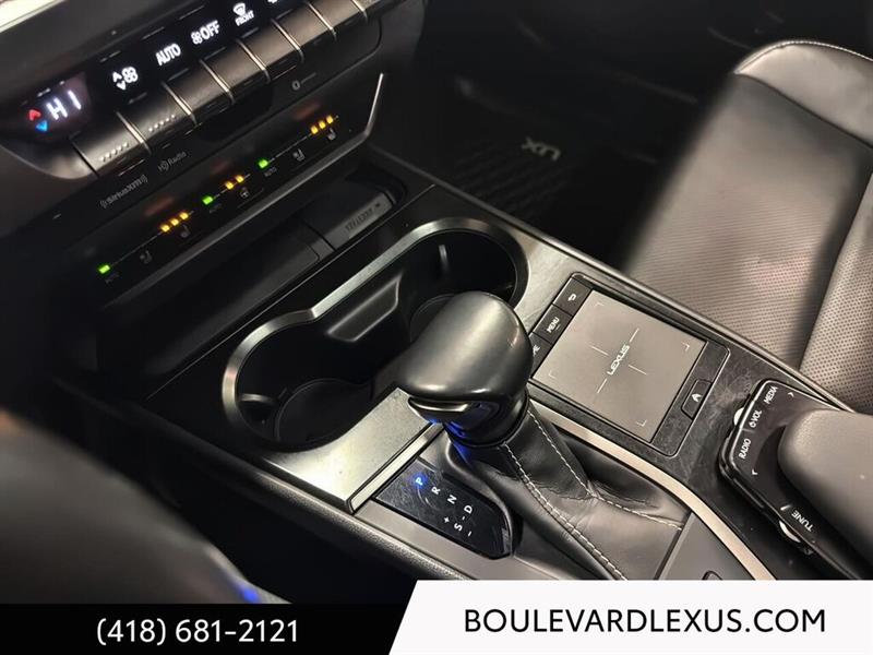 lexus UX 2020 - 17